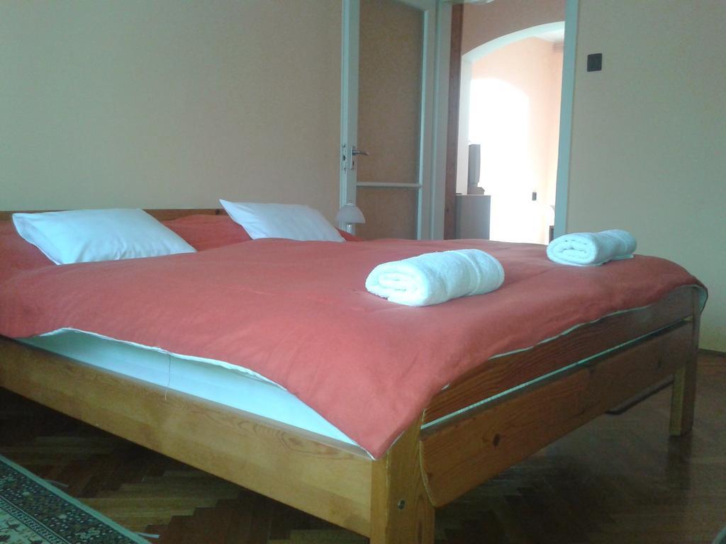 Bundics Vendégházak Lenti Zimmer foto